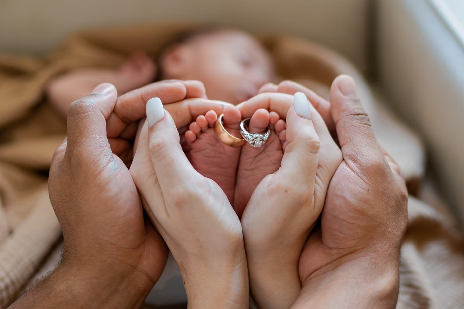 Newborn Sessions by Sanie Media